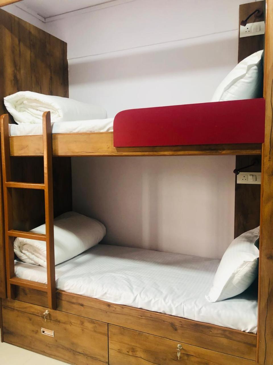 Everest Stays Rooms And Dormitory Bombay Exterior foto